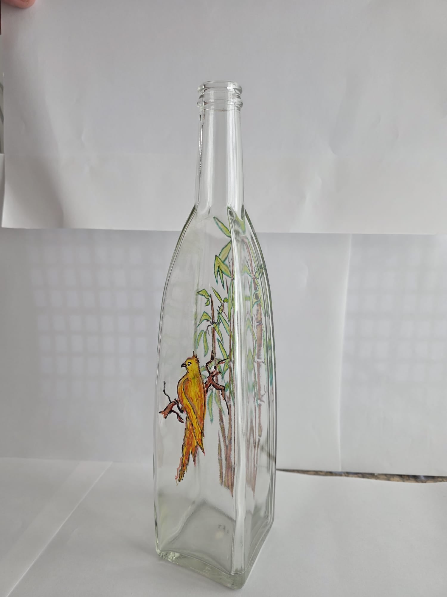 Bouteille décorative, motif oiseau et bambou